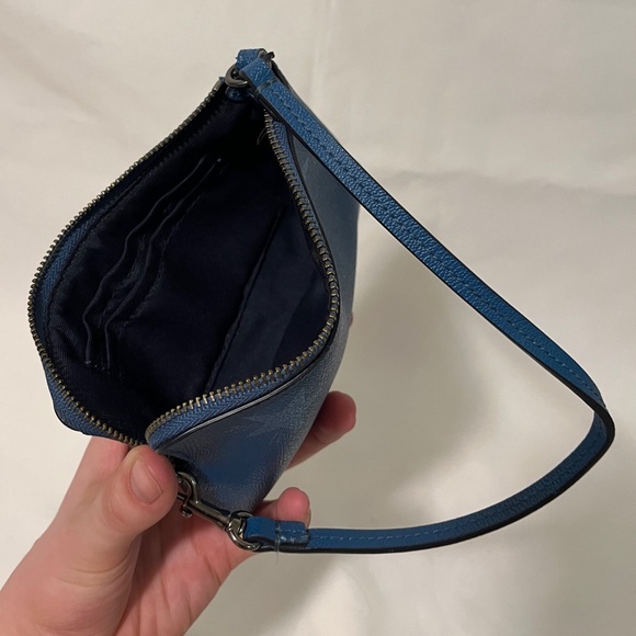 So so cute blue Coach wallet wristlet - Picture 2 of 4